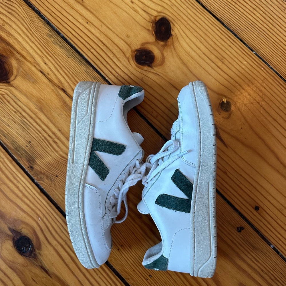 Veja White and Green Sneakers Classic Tennis Style